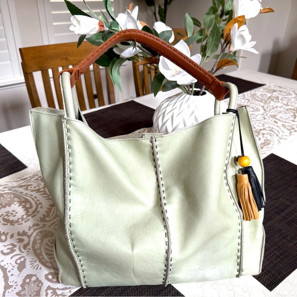 Loz Feliz Large Slouchy Leather Tote in Meadow - Picture 2 of 13